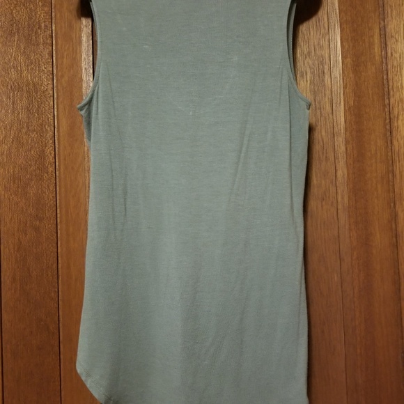Green Tank Top- Cut out strap - Picture 2 of 2